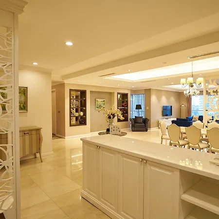 Elegance, Luxury 4 Bedrooms Golf Course View Ciputra Apartment